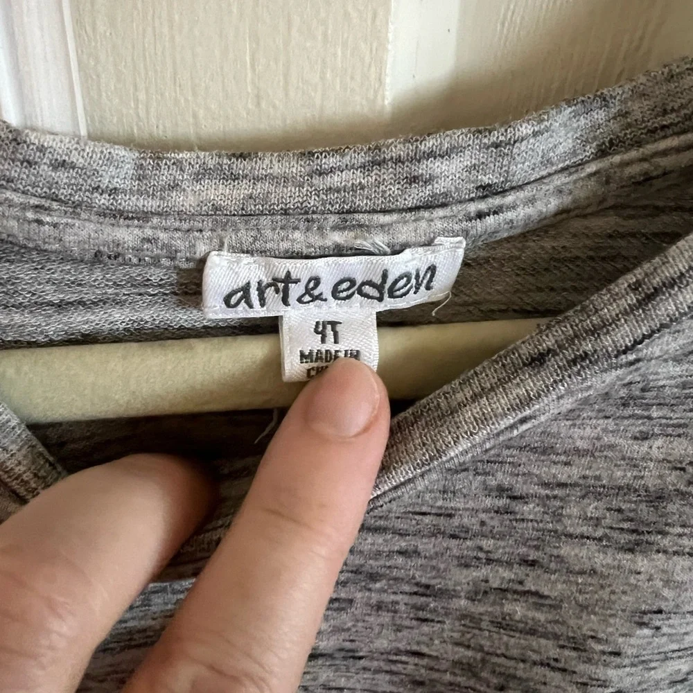Art & Eden ruffle bottom sweatshirt - Picture 2 of 2